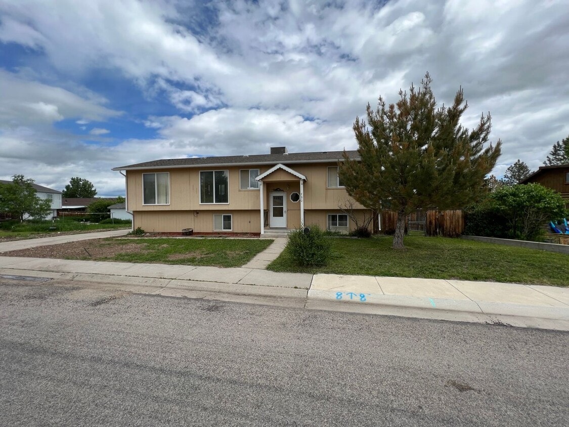 Primary Photo - 730 Wood St