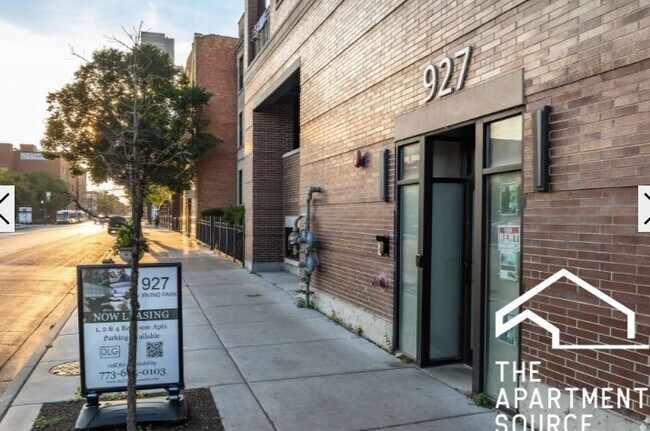 Foto del edificio - 927 W Irving Park Rd