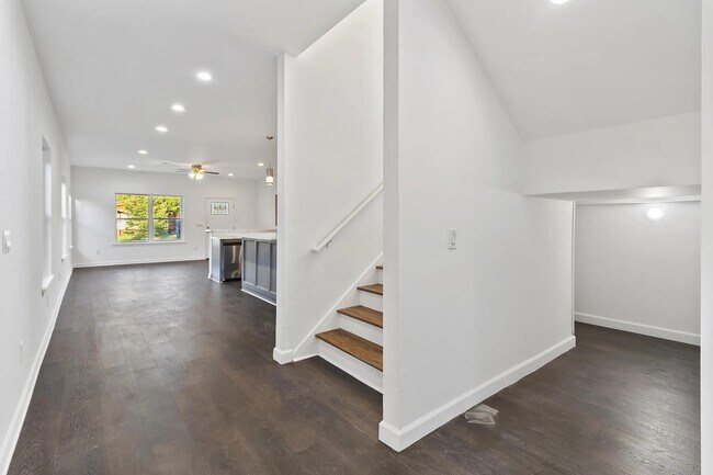 Building Photo - 5833 Althea Ave