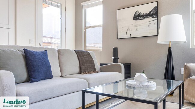 Foto del edificio - 375 E Linda Vista Blvd