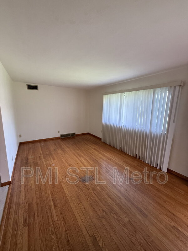 Foto del edificio - 4838 S Broadway St