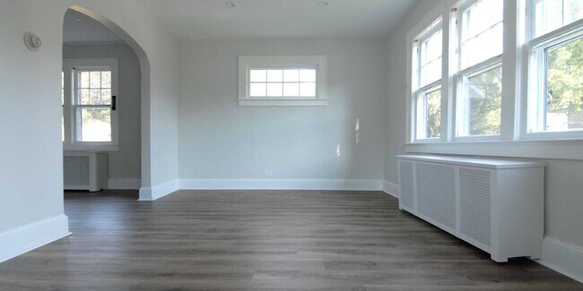 Living room - 9 Harrison Ave