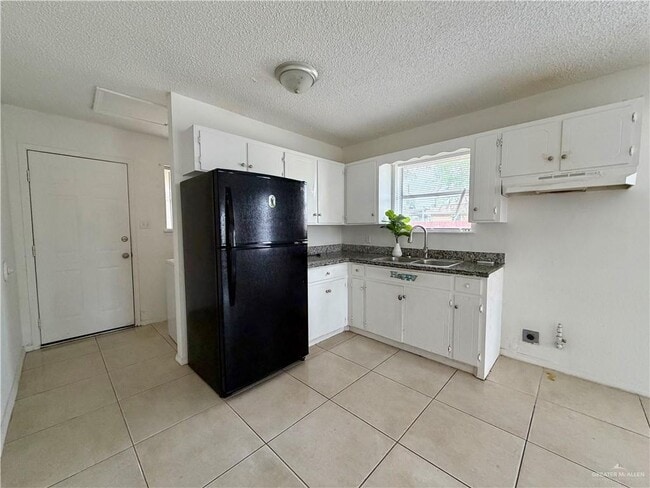 Building Photo - 25 S Raul Longoria Rd