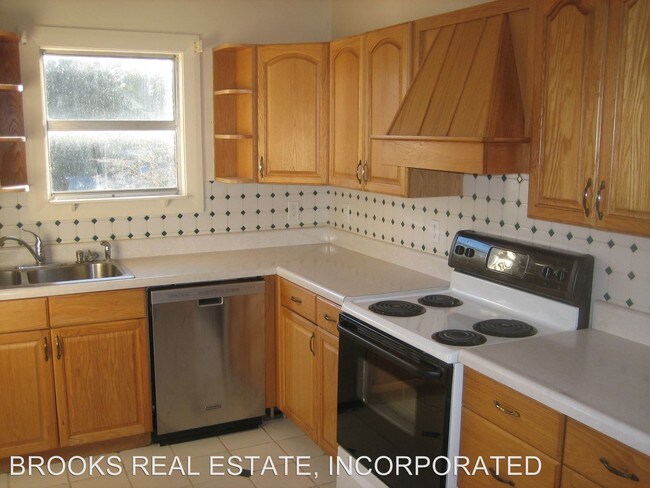 Foto del edificio - 3 br, 2 bath House - 104 The Colony