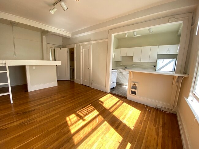Interior Photo - Jones Street Apartments LLC.