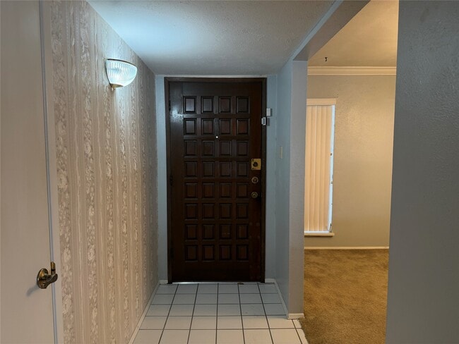 Building Photo - 5510 Cairnleigh Dr