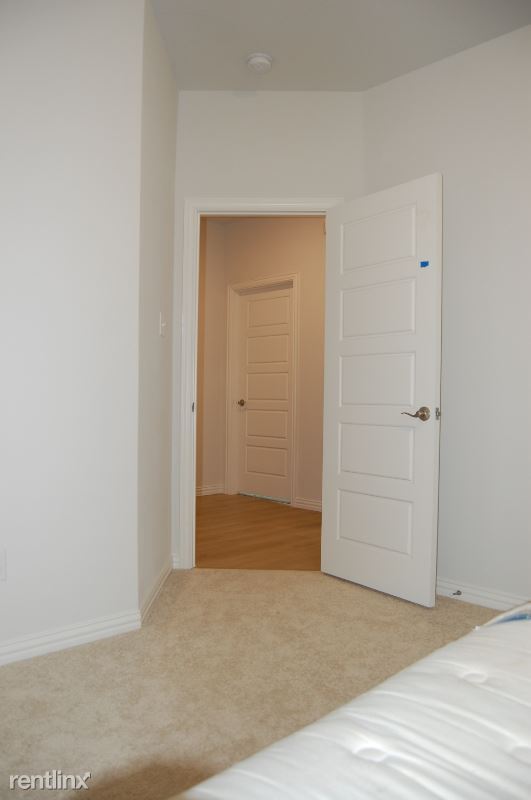 Building Photo - 4925 Monte Verde Dr