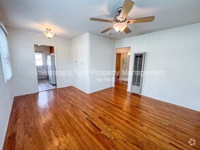 Building Photo - 522 Pepper Dr