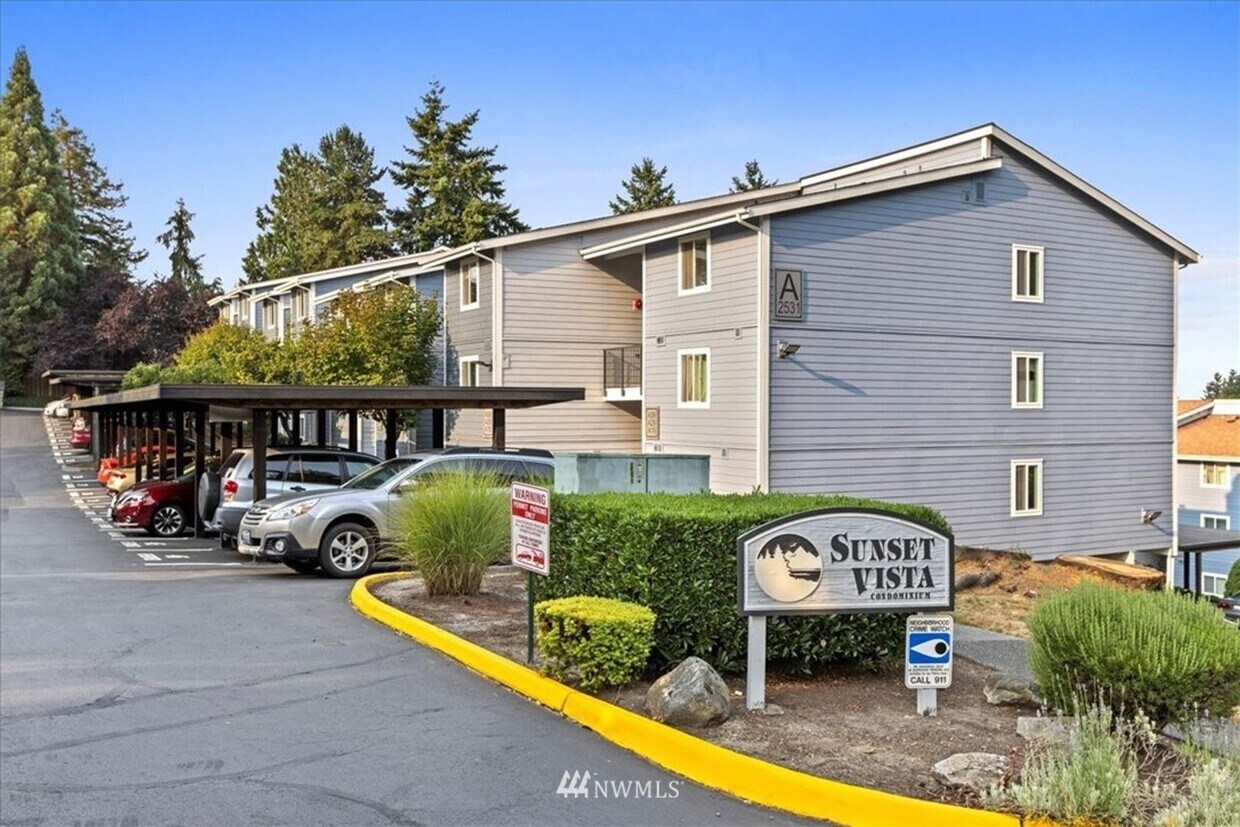 Primary Photo - 2 Bedroom 1 Bathroom $1800.00
