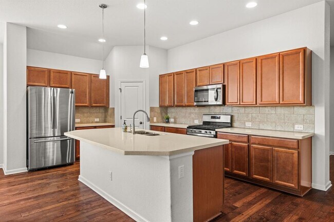 Foto del edificio - 489 Bridgestone Way