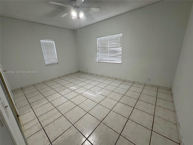 Foto del edificio - 2135 Lincoln St