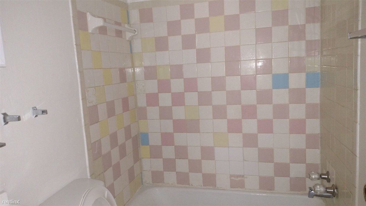 Foto del edificio - 423 Heard Ave