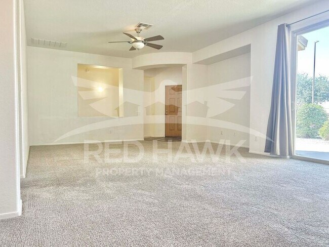 Foto del edificio - 852 E Runaway Bay Pl