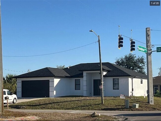 Foto del edificio - 3327 12th St W