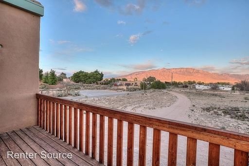 Building Photo - 679 Calle de Blas