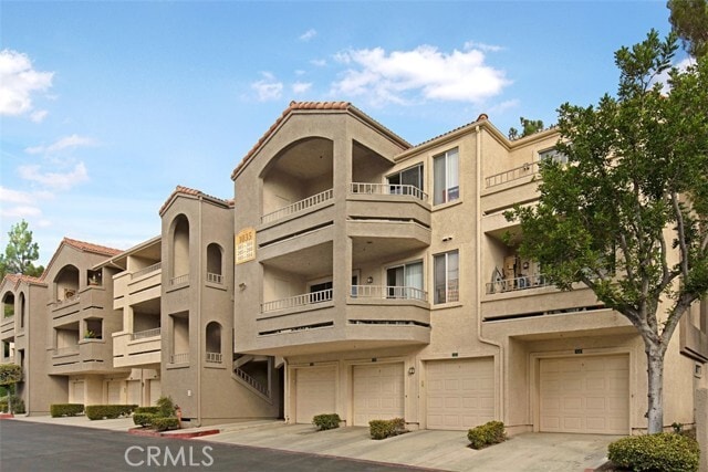 Building Photo - 1035 La Terraza Cir