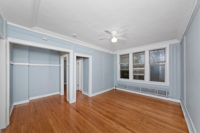 Foto del edificio - 1361 W Estes Ave