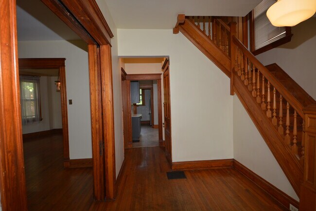 Foto del edificio - 3309 Ruther Ave