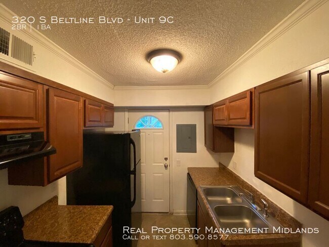Foto del edificio - Woodland Terrace Townhouse!
