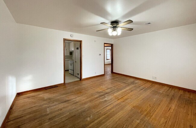 Foto del edificio - Spacious 2-Bed 1-Bath House