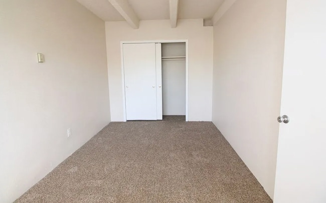 Foto del edificio - 7300 W 10th Ave