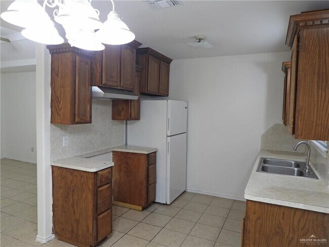 Foto del edificio - 1806 S Ironwood St