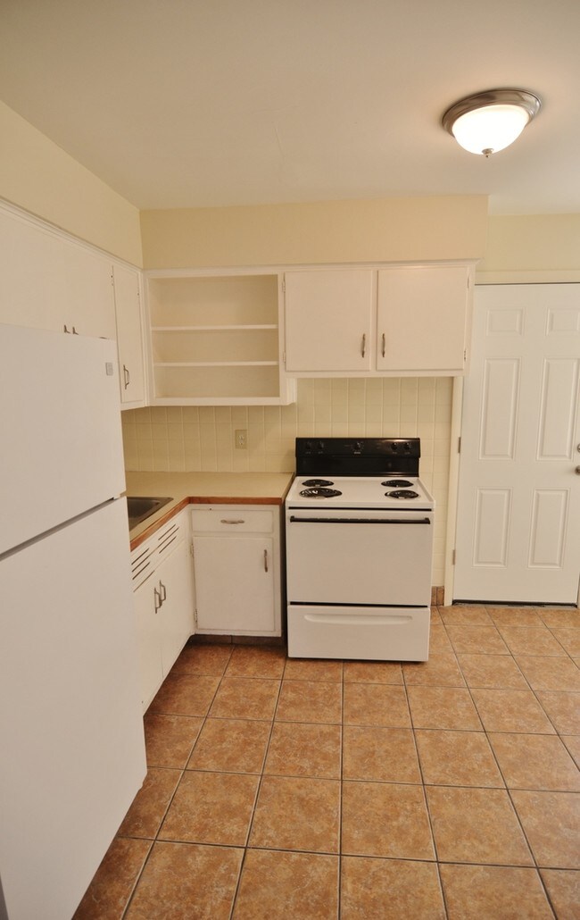 Foto del edificio - 1172 Sanborn Pl