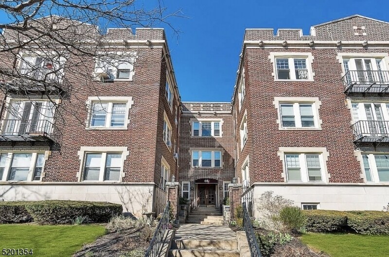 65 Union St, Montclair, NJ 07042 Condo for Rent in Montclair, NJ