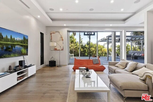 Building Photo - 16132 Alcima Ave