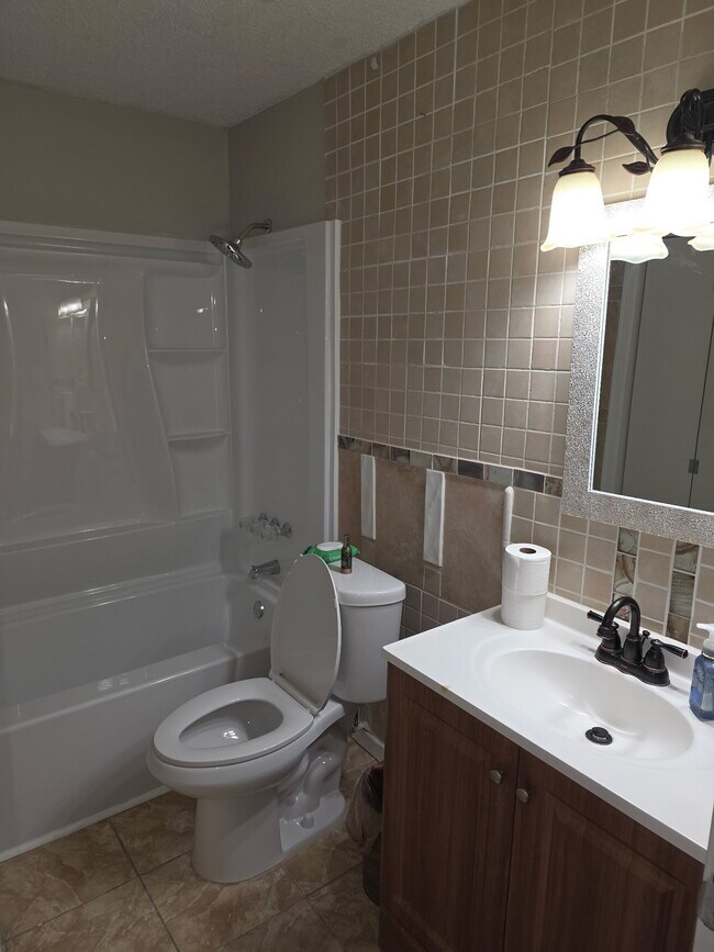 Foto del edificio - 3029 Dobbs Dr