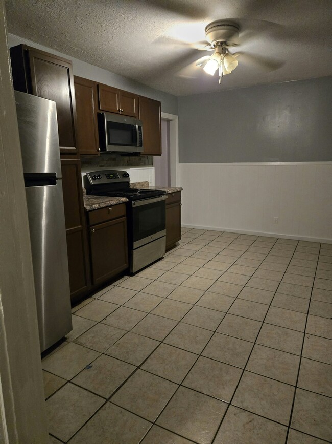 Foto del edificio - 3602 Rose Dr