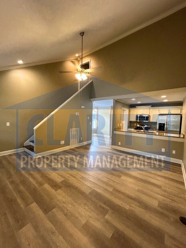 Building Photo - Two bedroom townhome in Downtown Cleveland!