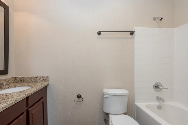 Building Photo - 607 Maryem St