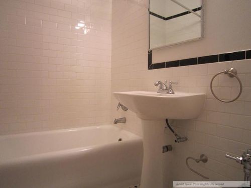 Foto del edificio - 310 E 44th St