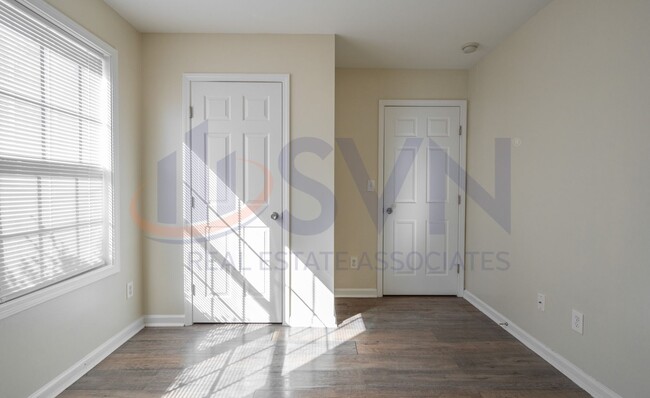 Foto del edificio - Spacious 4-Bedroom in Durham - Your Perfec...