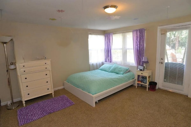 Photo - 6850 SW 68th Ave (Portland, OR) Townhome
