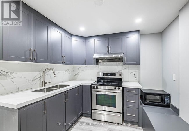 Building Photo - 7 Dunlop Ct