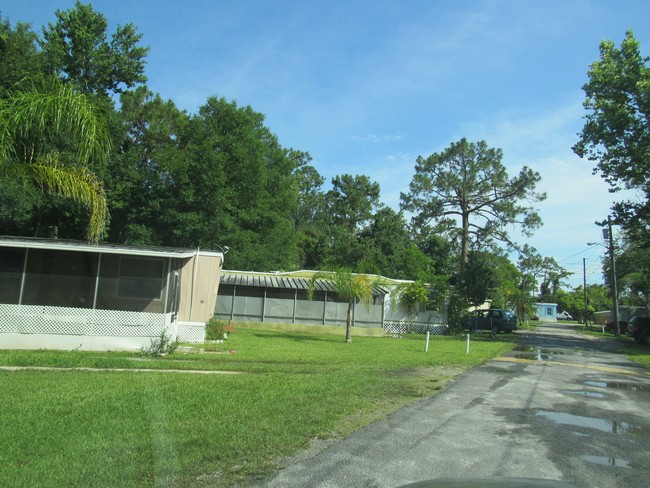 Building Photo - 4845 S Orange Blossom Trl