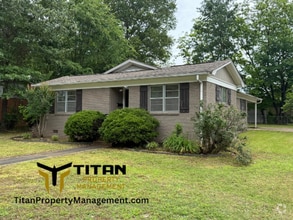 Building Photo - 601 W Saline Cir