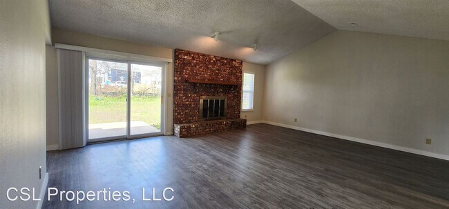 Building Photo - 3 br, 2 bath House - 2042 E Magnolia Drive