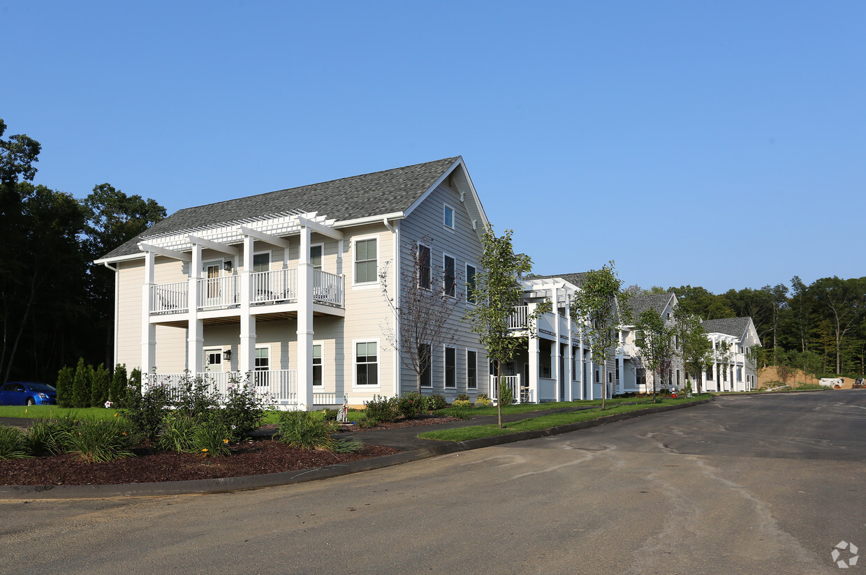 Apartments In East Hampton Ct