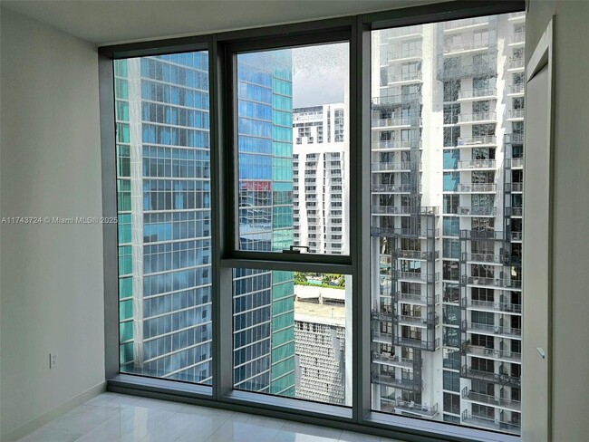 Foto del edificio - 300 Biscayne Blvd Way