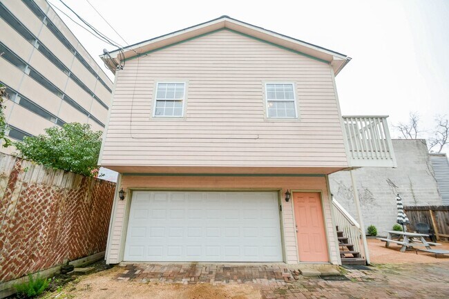 Foto del edificio - 2612 Crocker St