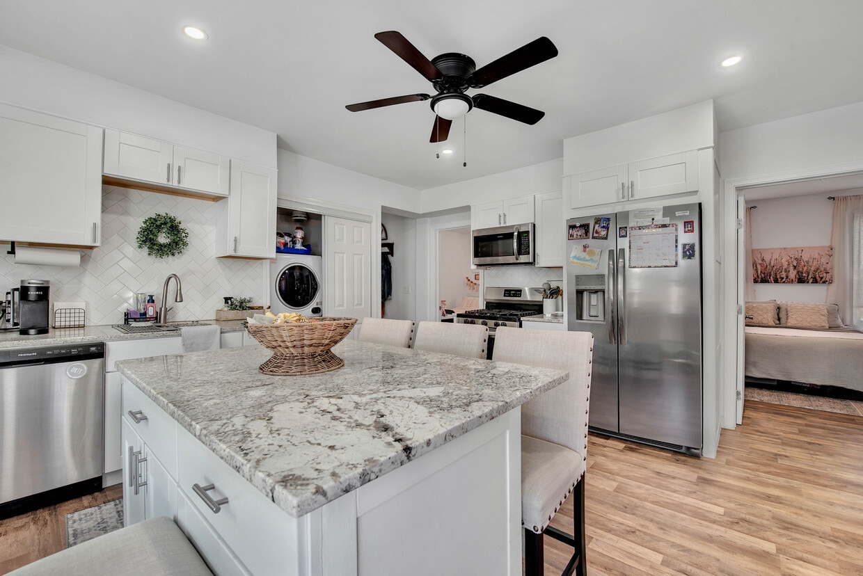 Photo - 40 Pulaski St (New Britain, CT)