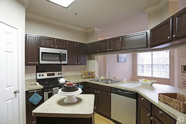 2HAB,2BA - 1,230ft² - COCINA - Fairways at Prestonwood