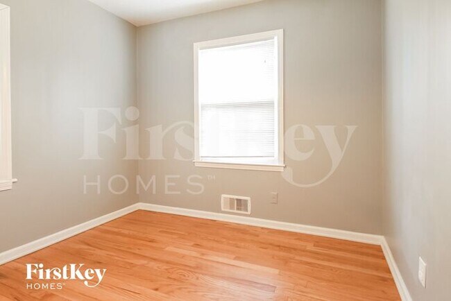 Foto del edificio - 9648 Roe Ave