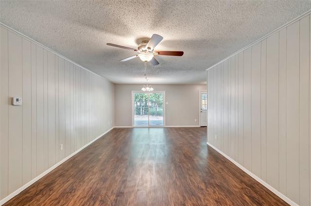 Foto del edificio - 2833 Kingsbury Ave