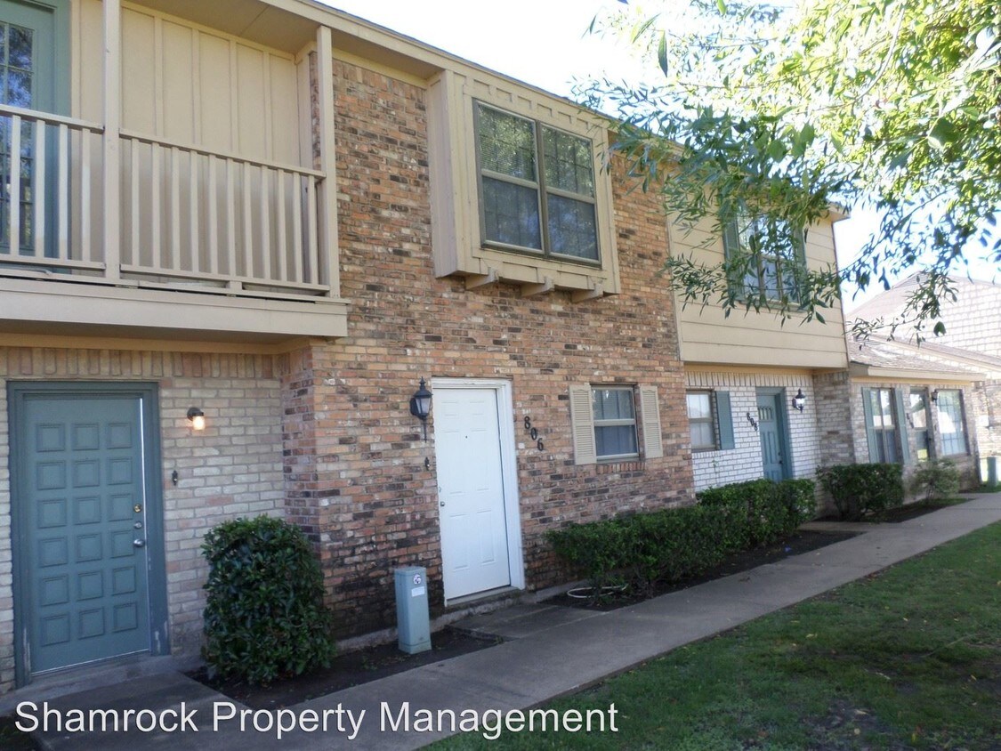 Primary Photo - 2 br, 1.5 bath House - 806 N. 62nd