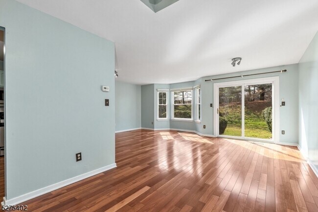 Foto del edificio - 322 Greenfield Rd