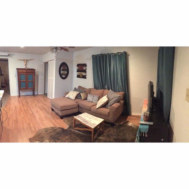 Foto del edificio - 313 Shady Grove Dr